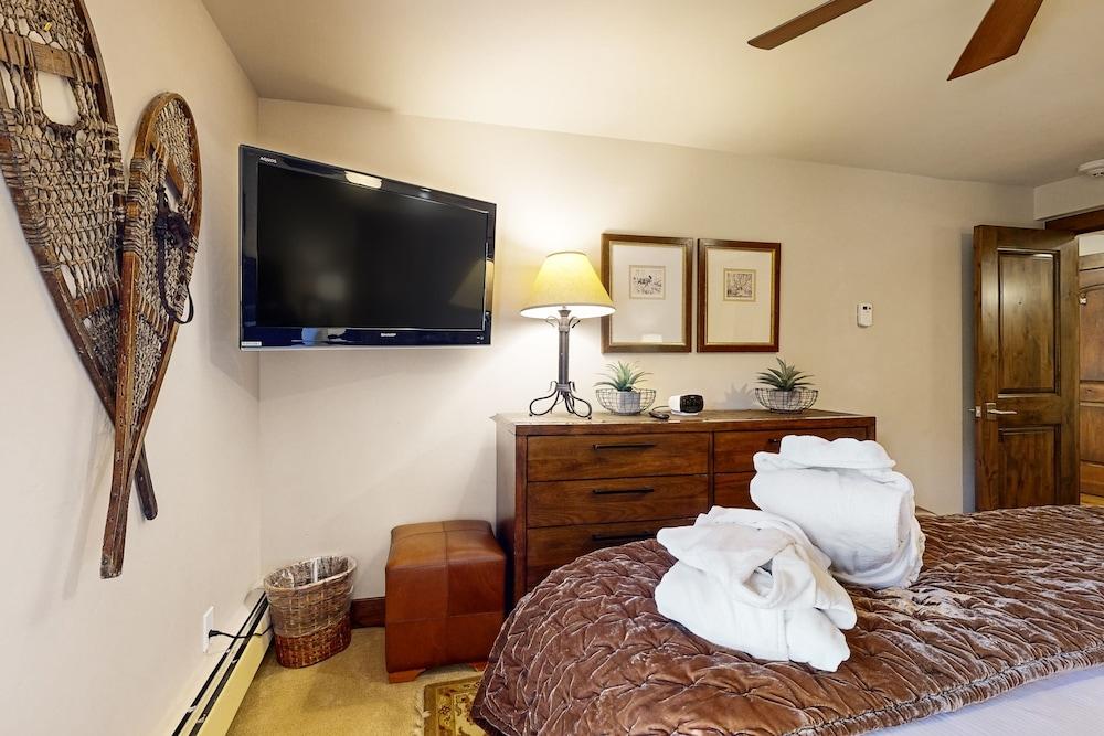 Lion Square Lodge photo 6