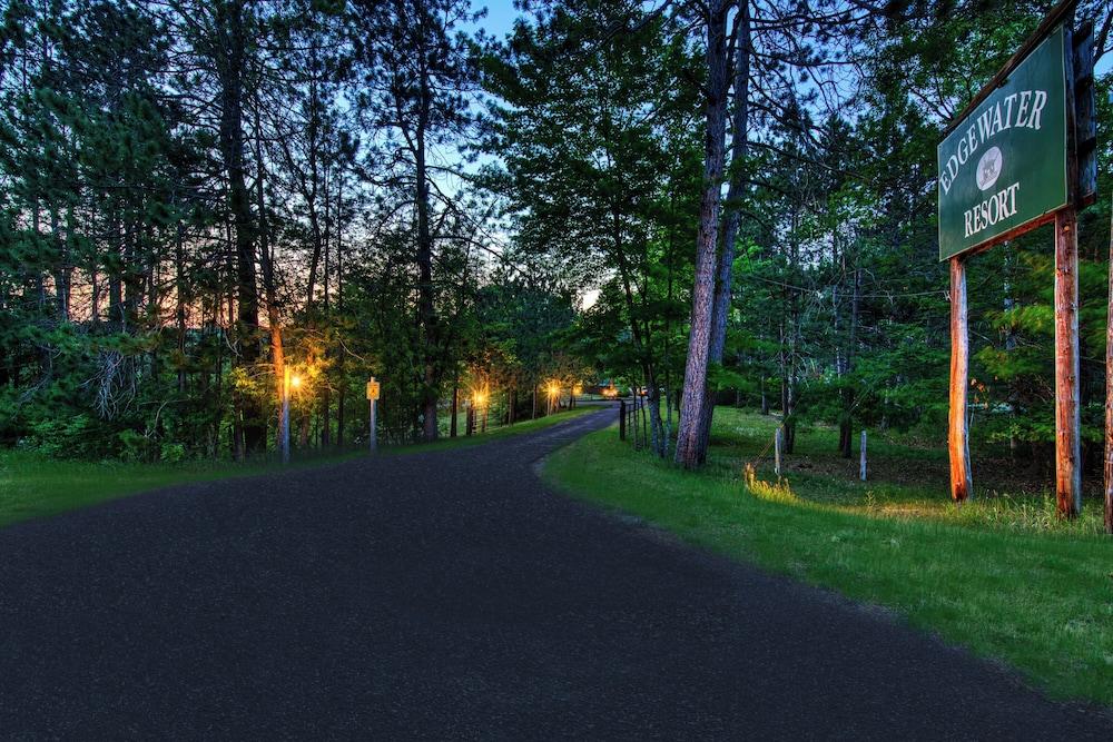 Edgewater Resort photo 4