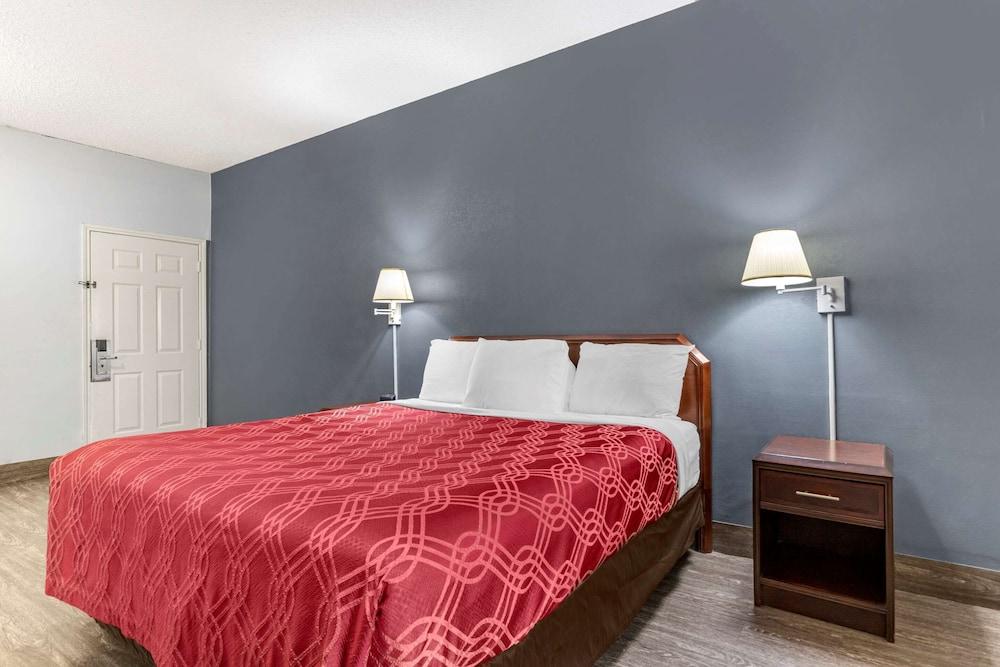 Econo Lodge Junction photo 11
