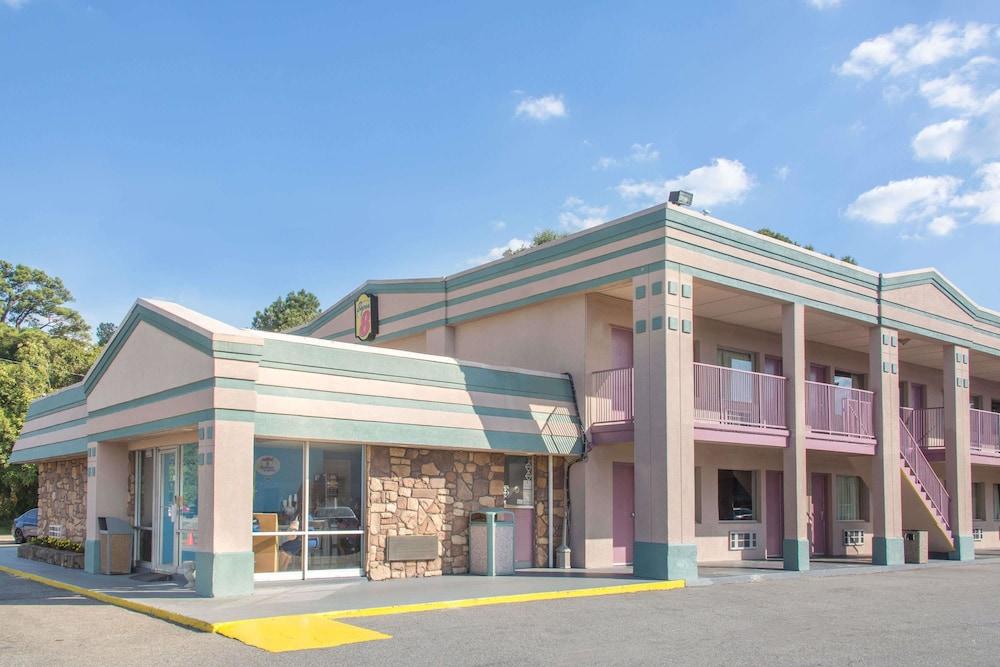 Super 8 by Wyndham Durham/University Area NC photo 15