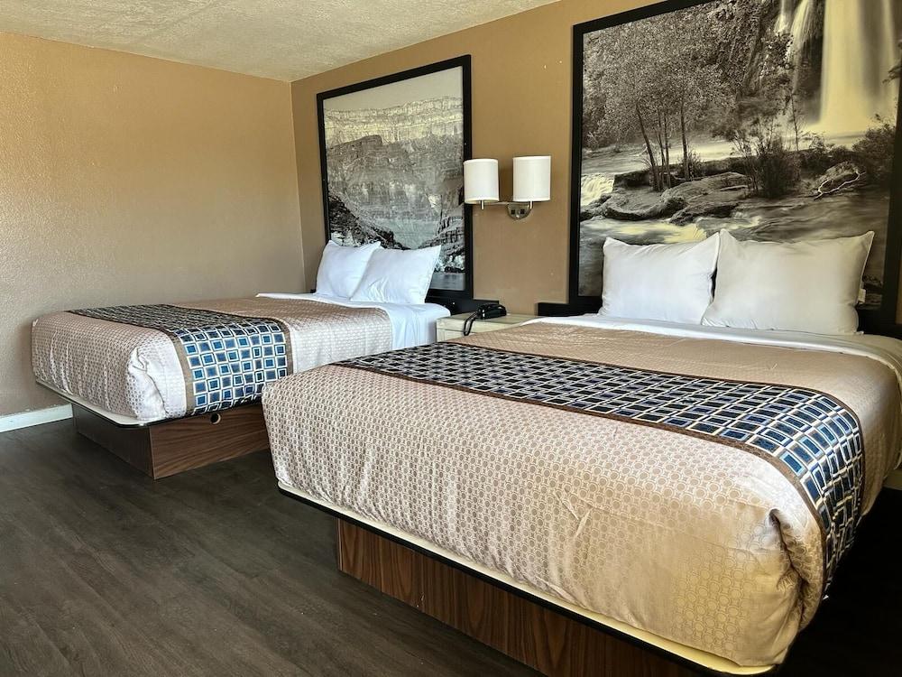 Canyon Inn Motel photo 12