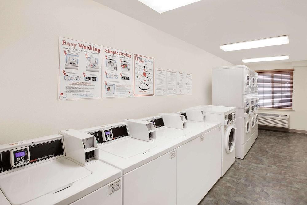 WoodSpring Suites Denton photo 21