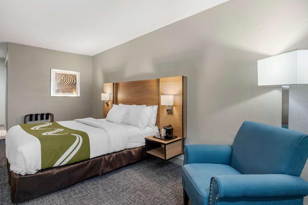 Days Inn by Wyndham San Antonio Downtown photo 12
