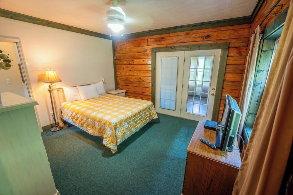 Fishtale Lodge photo 88