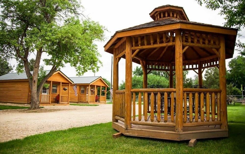 Rustic Ridge Cabins, Charming Retreat (3 Options!) photo 10