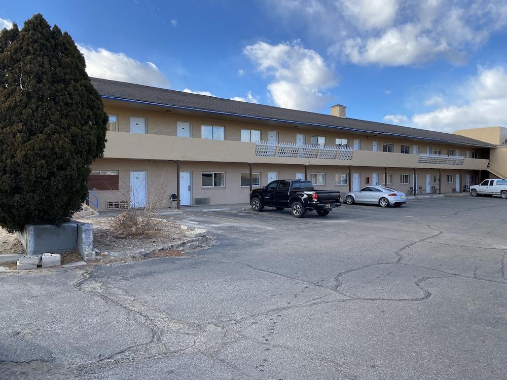 Four Corners Inn photo 47