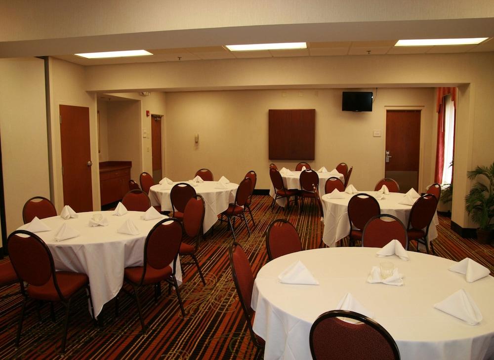 Hampton Inn & Suites Springfield-Southwest photo 34