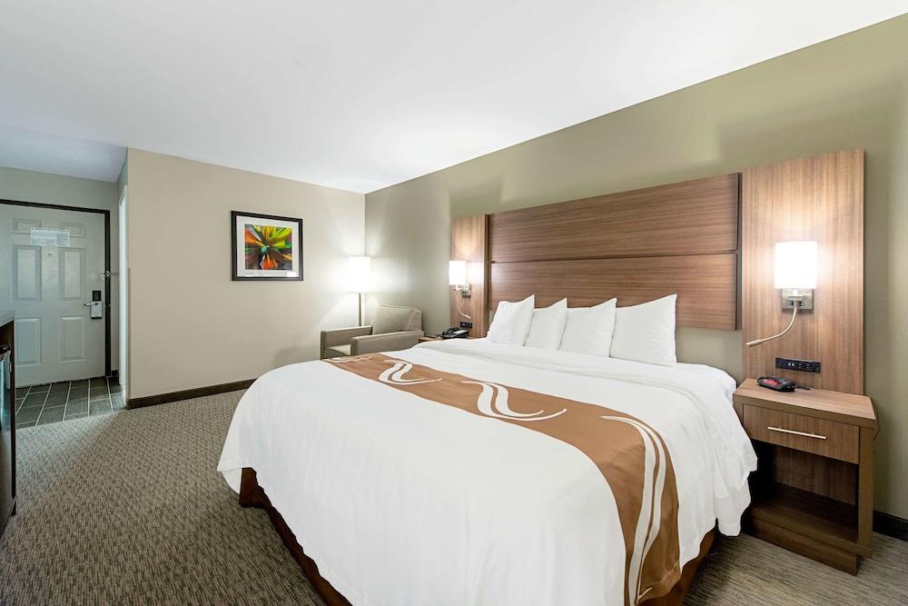 Quality Inn Mishawaka - South Bend photo 17