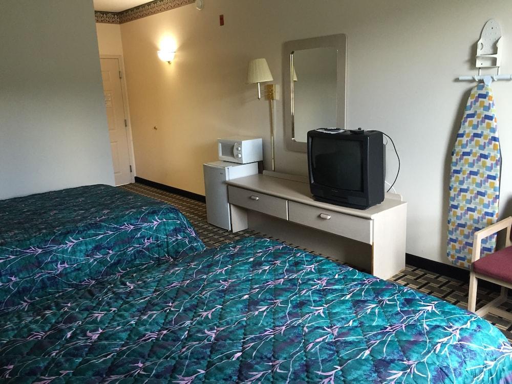 Regency Inn photo 5