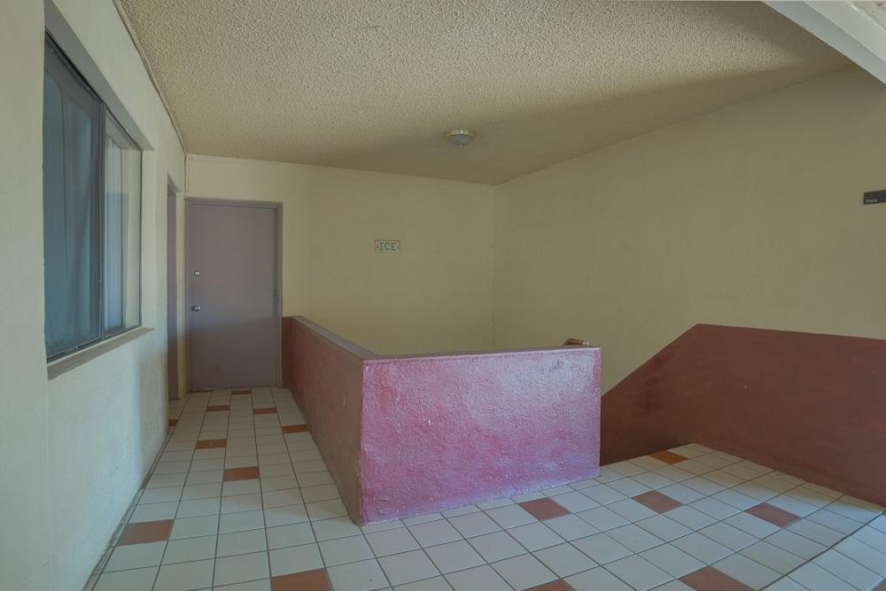 Royal Holiday Motel By Belvilla Gallup I-40 photo 12
