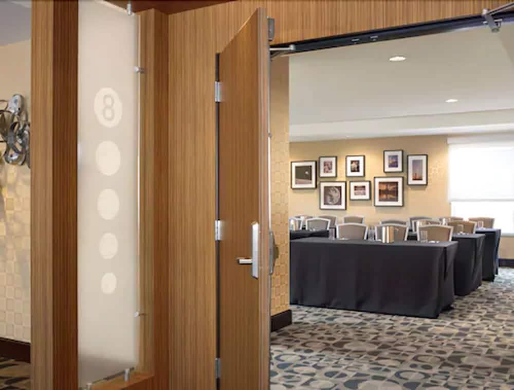 Moonrise Hotel photo 30