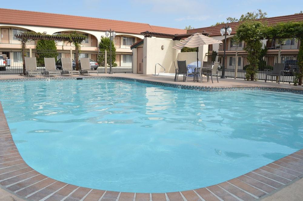 Laurel Inn Motel photo 34