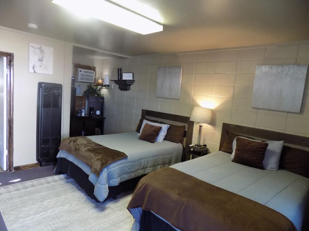 Dighton Inn photo 28