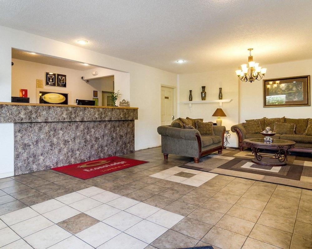 Meadow Acres Inn photo 12
