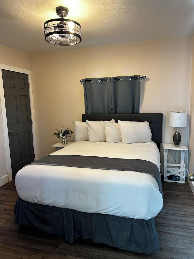 Lamplighter Cabins & Suites photo 27