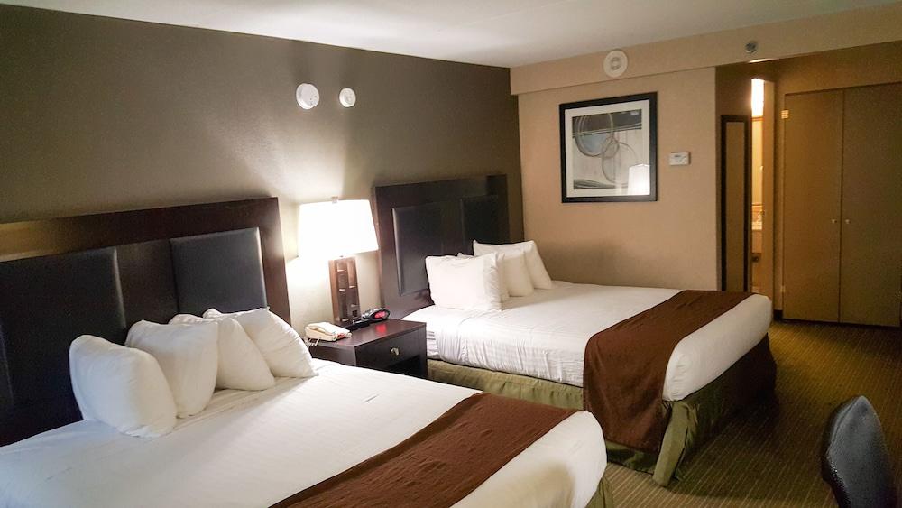 Quality Inn & Suites Charleston - Civic Center photo 8