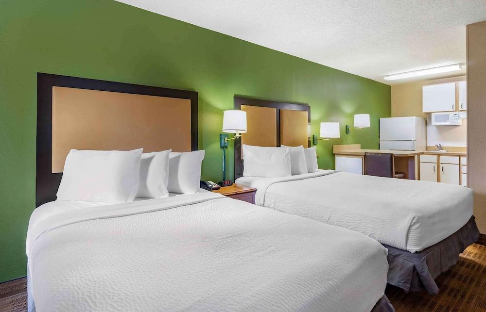 Extended Stay America Select Suites Tampa North Airport photo 14