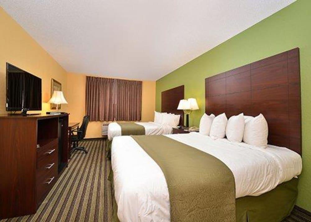 Quality Inn & Suites Grinnell near University photo 17