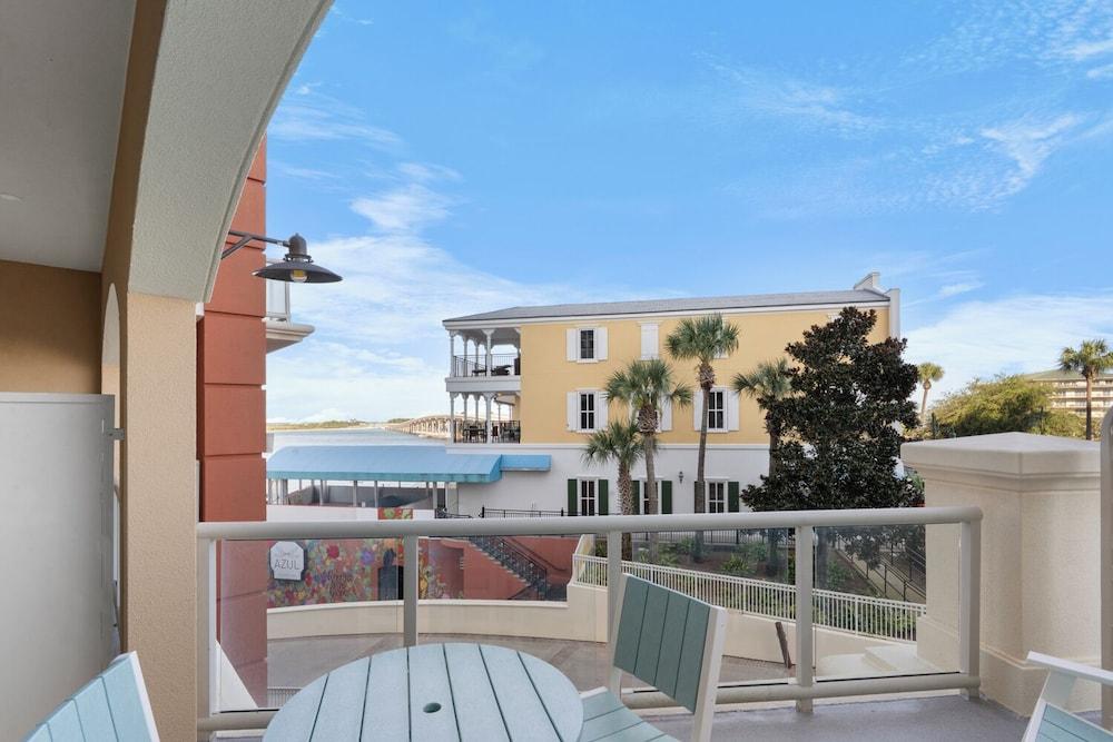 Harbor Suites at Harborwalk Village photo 88