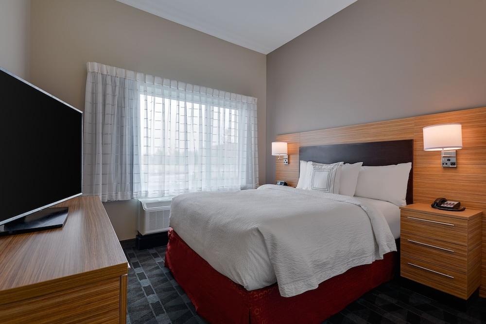 TownePlace Suites by Marriott Detroit Allen Park photo 9