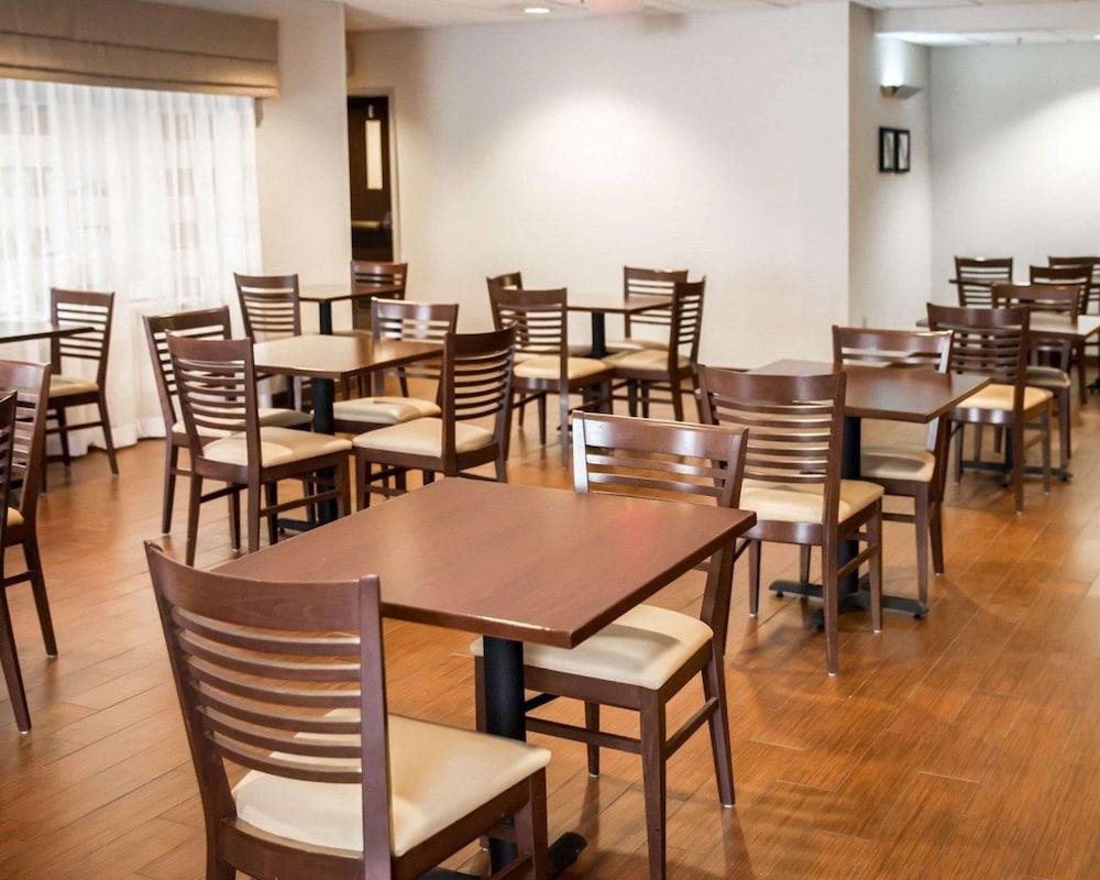 Sleep Inn & Suites photo 18