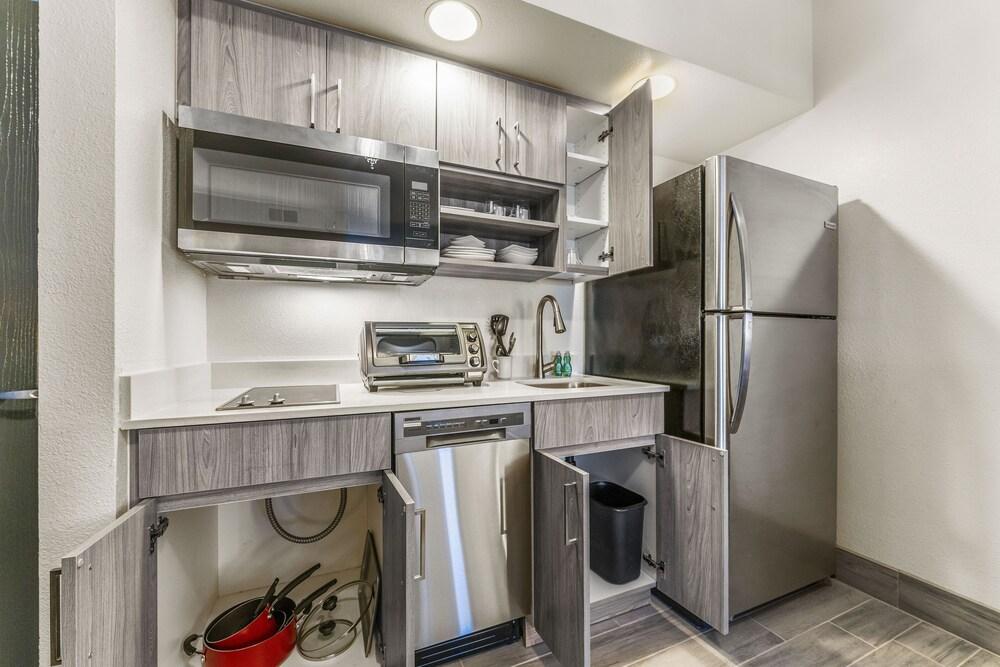Metro Tempe Extended Stay photo 63