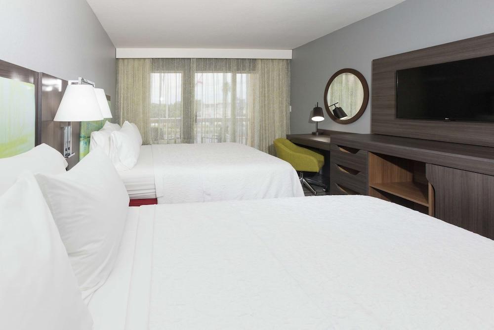 Hampton Inn St. Augustine Beach photo 14