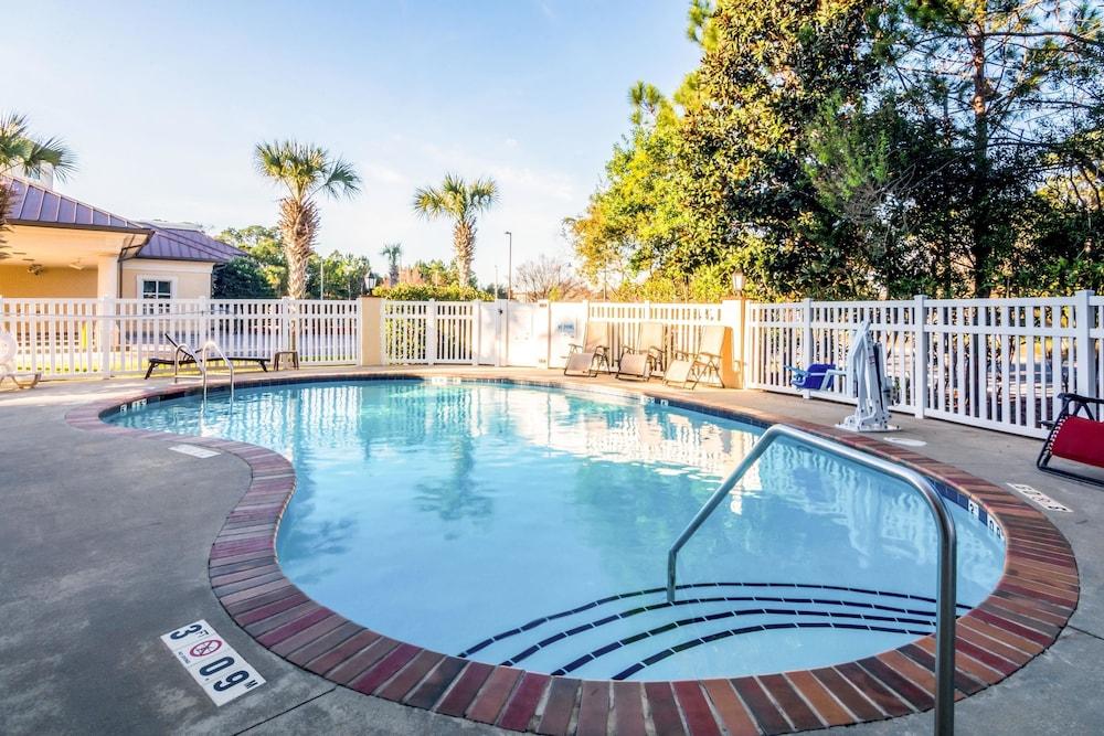 Comfort Suites Panama City Beach photo 27