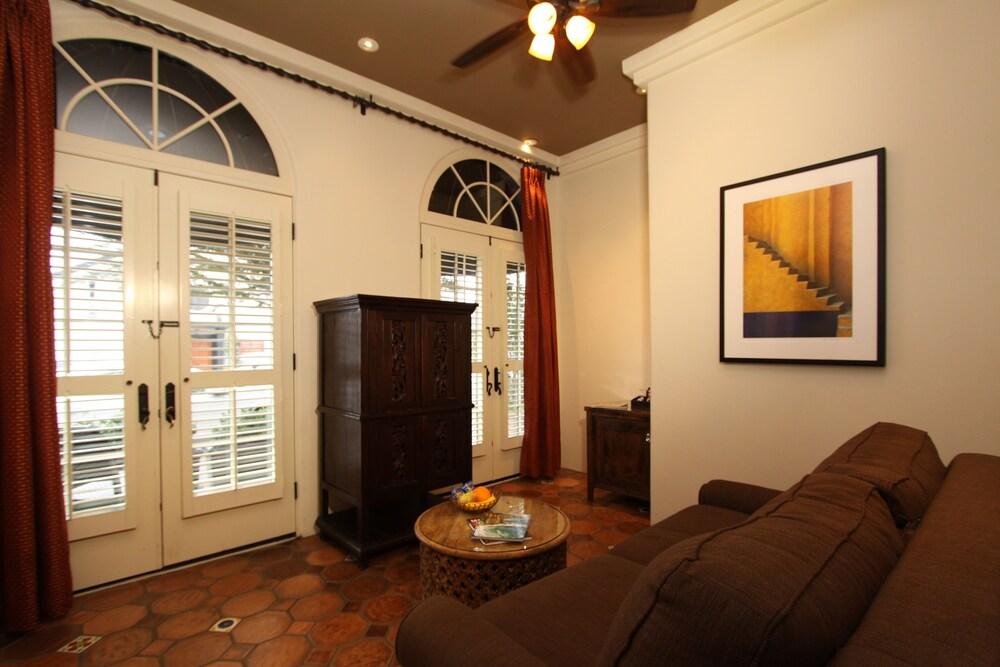 Cypress Inn photo 29