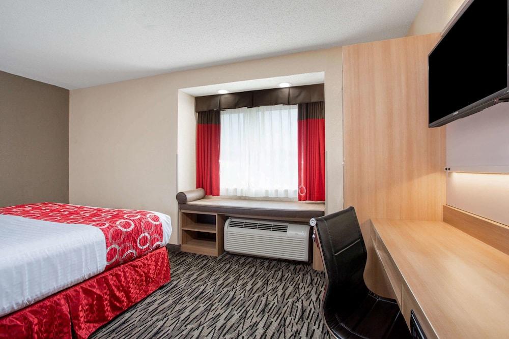 Microtel Inn & Suites by Wyndham Charleston WV photo 12