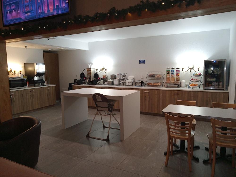 Beachfront Hotel photo 42