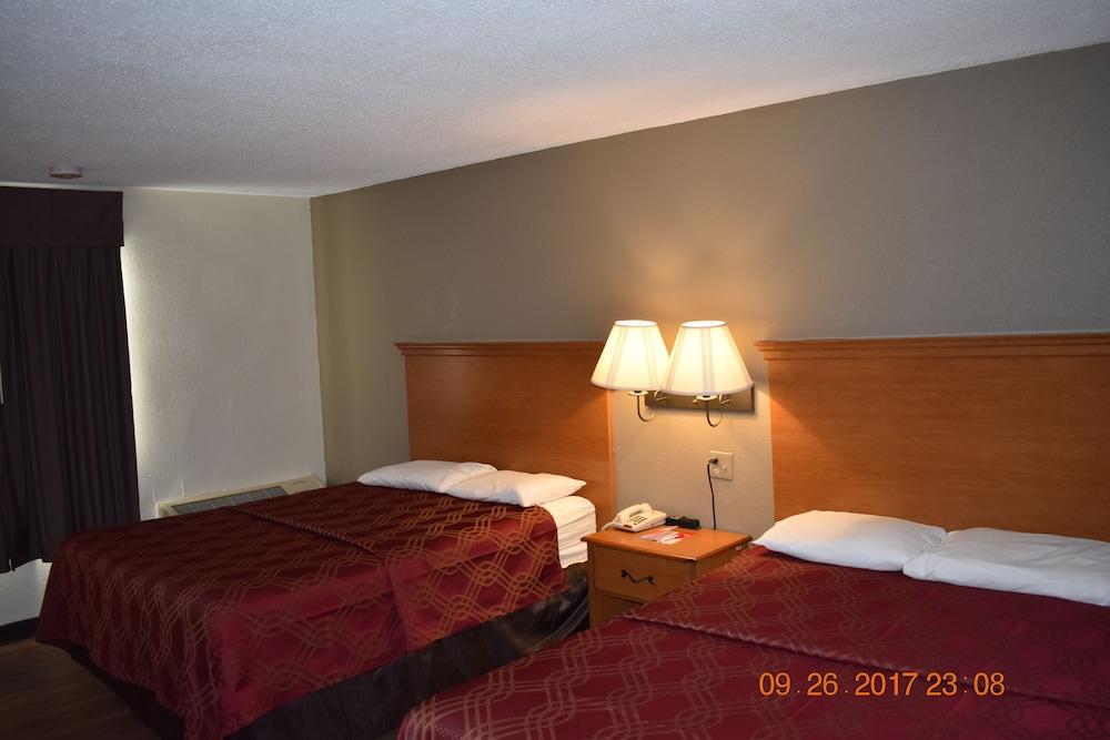 MHO Hotel Bordentown photo 9