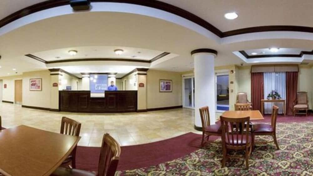 Holiday Inn Express Hotel & Suites Brooksville West by IHG photo 27