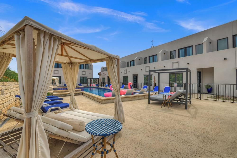 The Bentley Hotel - James Bond Suite - Pool View photo 24