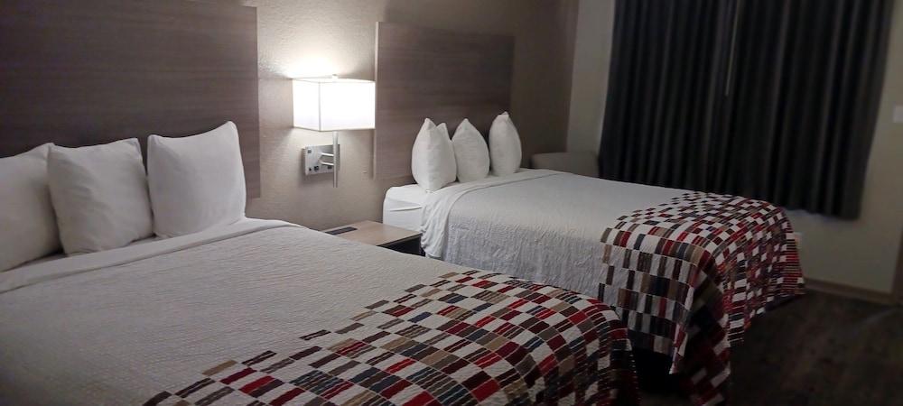 Red Roof Inn Canton, TX photo 5