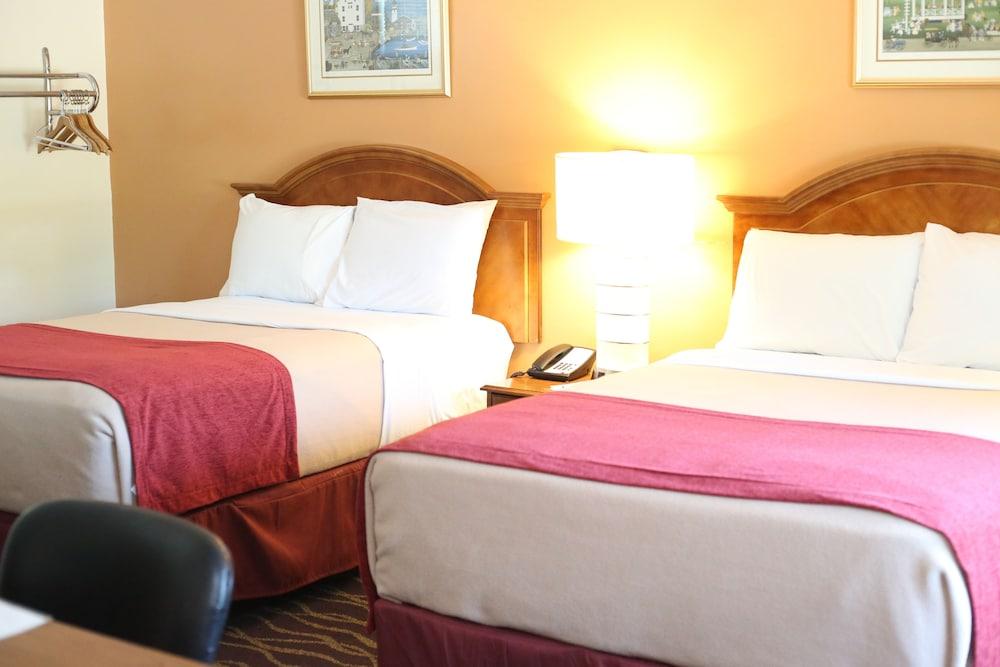 Cozy Corner Motel photo 13