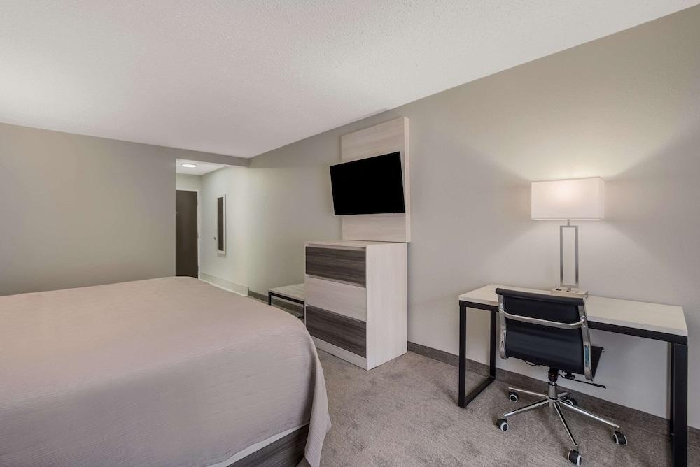 Quality Inn & Suites Aiken South photo 16