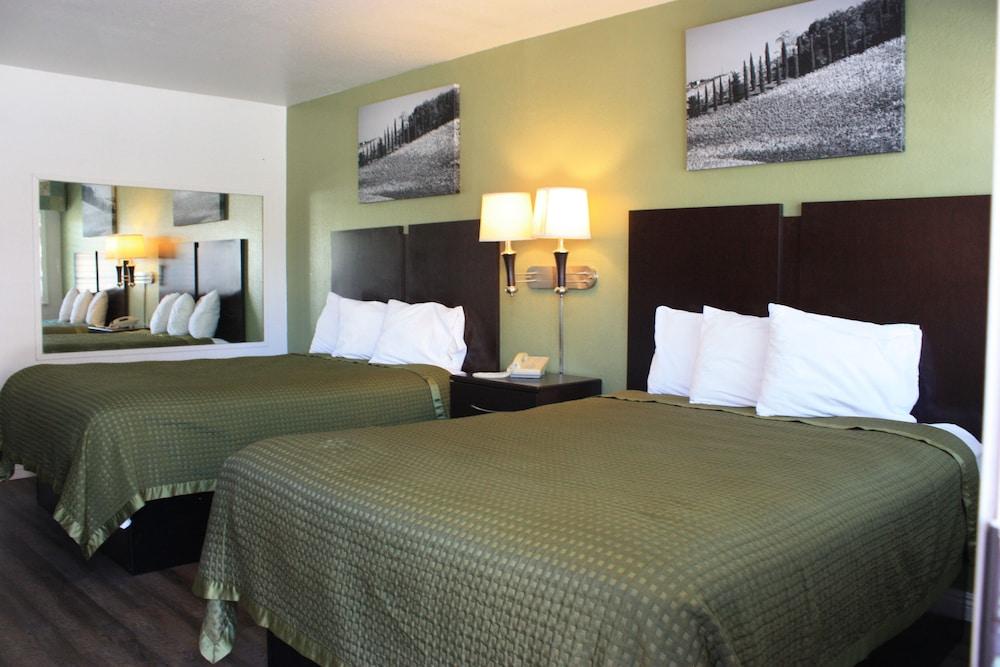 Express Inn photo 2
