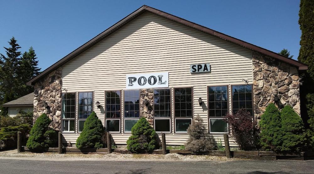 Driftwood Motel photo 13