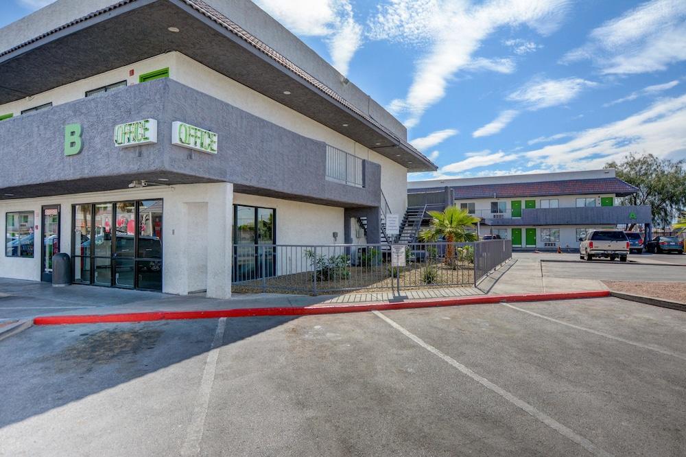 Siegel Slots and Suites photo 9