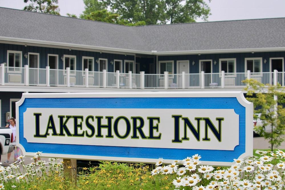 Empire Lakeshore Inn photo 37