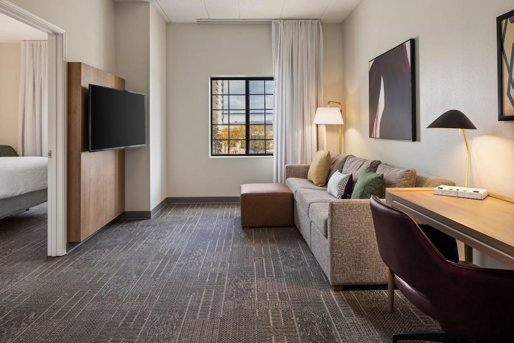 Staybridge Suites MPLS-Maple Grove/Arbor Lakes by IHG photo 7