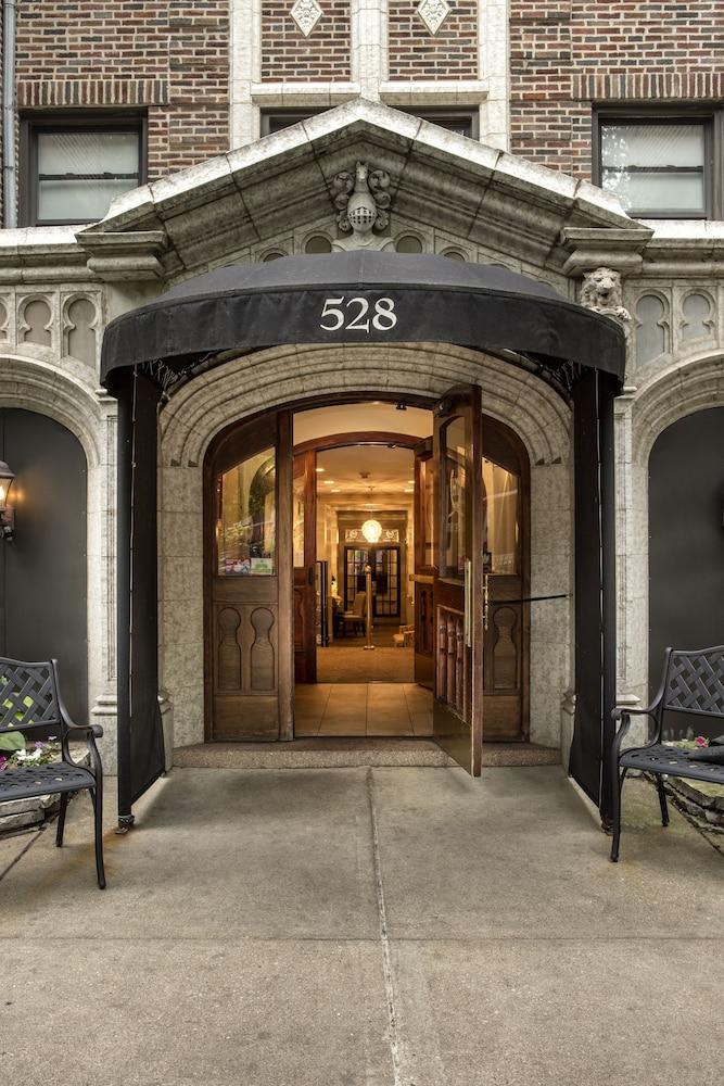 The Majestic Hotel photo 26