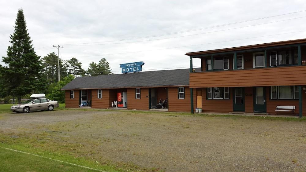 Bear Paw Inn photo 19