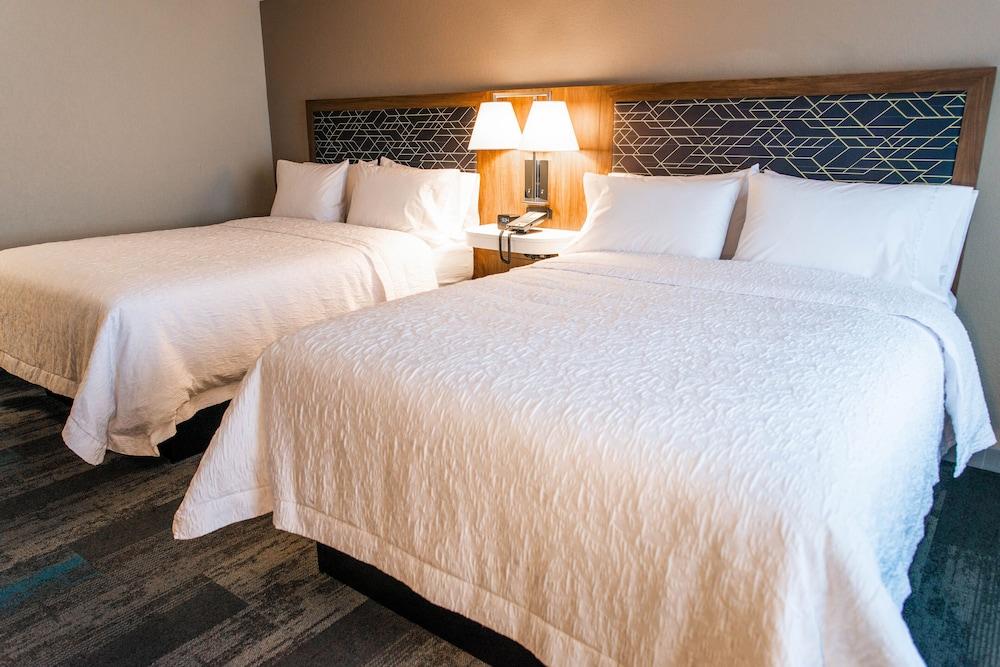 Hampton Inn Paris photo 13