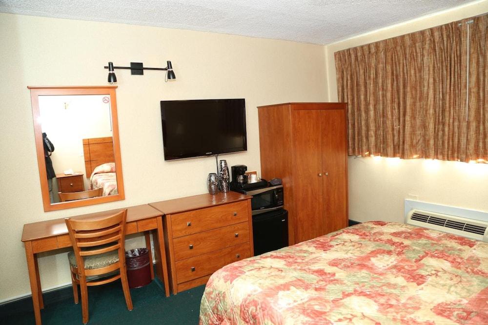 JFK Inn photo 3