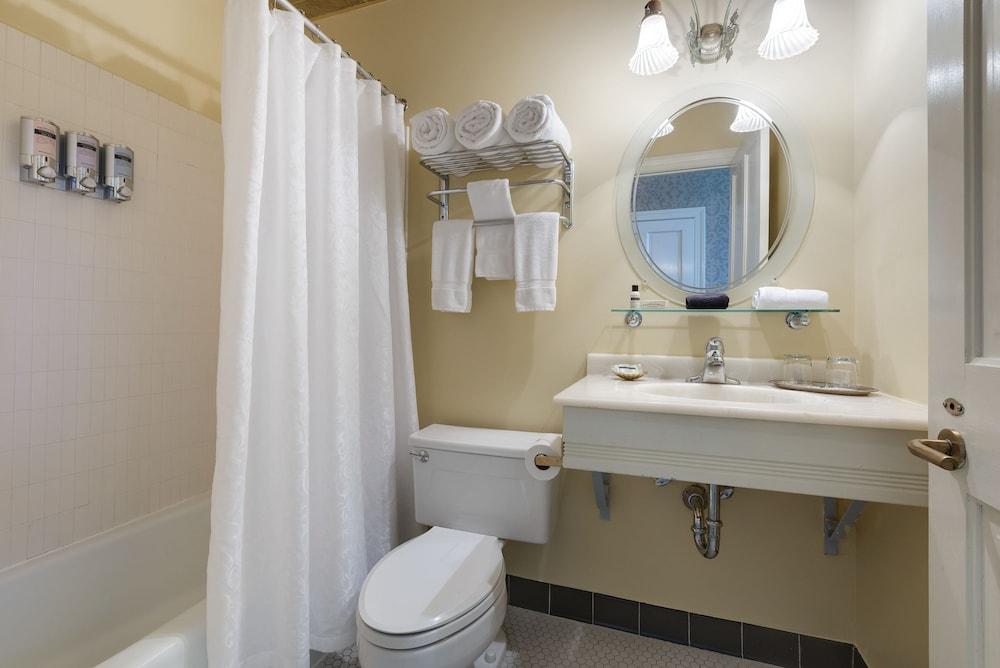 Nicollet Island Inn photo 31