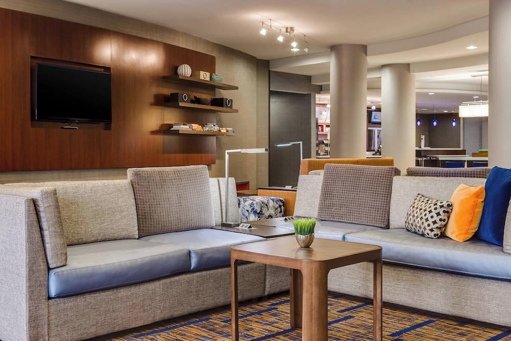 Courtyard Marriott Ankeny photo 1