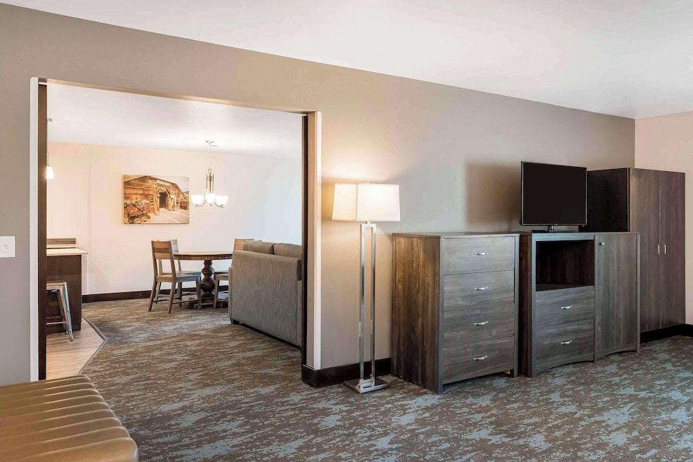 Copper King Convention Center, an Ascend Collection Hotel photo 11