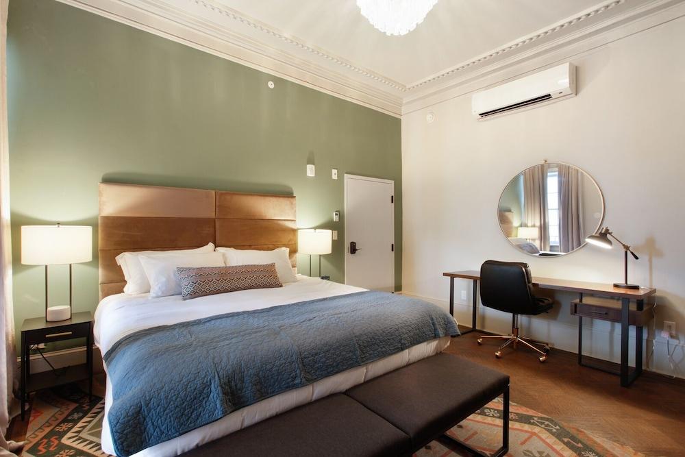 The Present Hotel photo 17